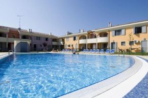 Lovely holiday home with fenced garden and pool